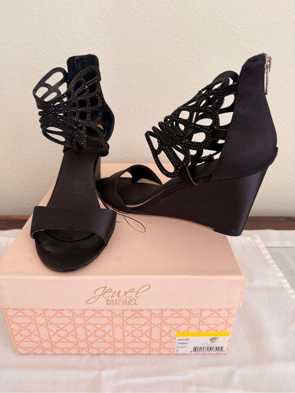 Jewel Badgley Mischka Black Embellished Cutout Wedge Sandals